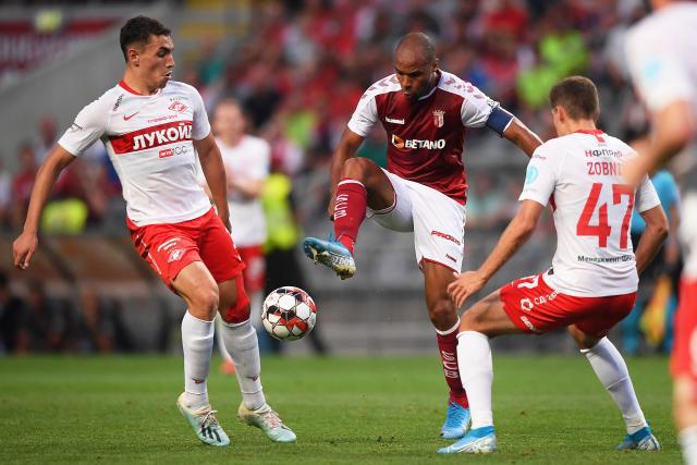 国际车队竞速成都天府绿道 赛事经济激活春日消费