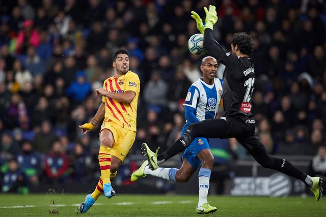 库里三分8中8轰30+10 勇士大胜76人回西部第九