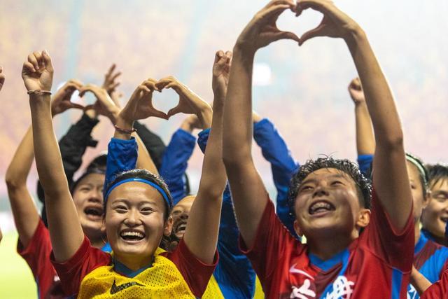 英超-萨拉赫传射迪亚斯破门 利物浦5-0西汉姆联