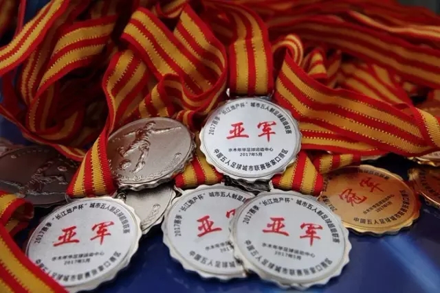 雄鹿爆冷负残阵灰熊 森林狼大胜开拓者4连胜